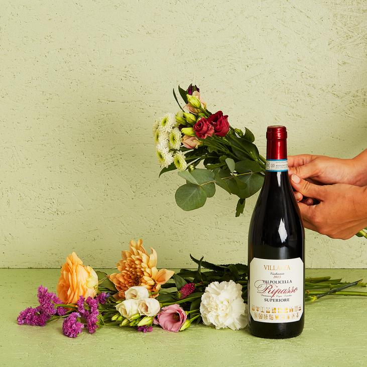 Floristens kreative buket (lav) med Villalta, Ripasso