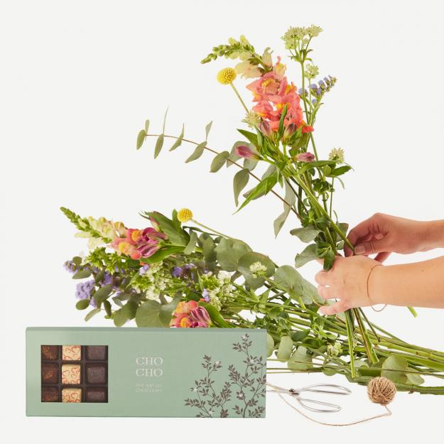 Høj buket med Cho Cho (27 stk., floristens kreative valg)